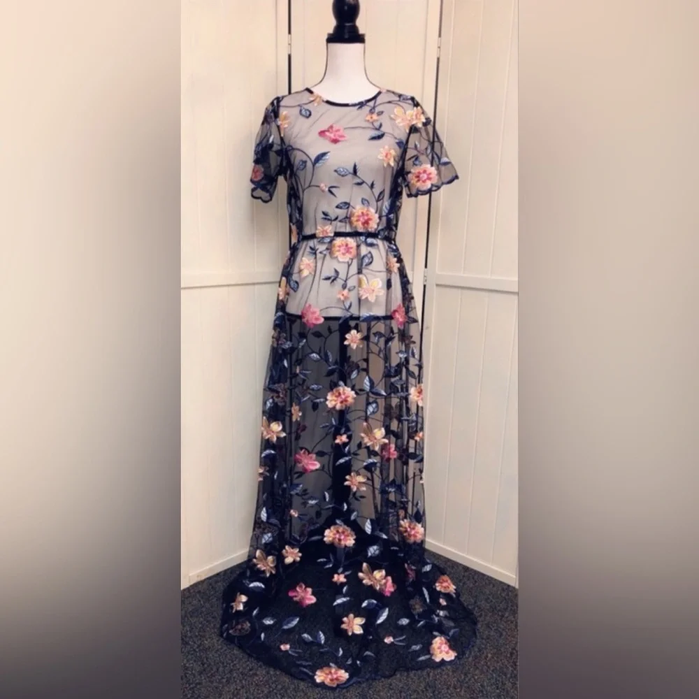 NWT LulaRoe Deanne ll embroidered overlaying maxi dress - Picture 1 of 3
